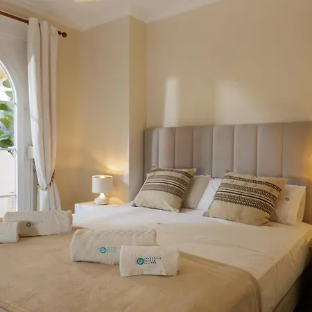 Apartament Marbella Banus Suites - Banus - Nueva Andalucia - Senorio De Aloha Urb - Premium Location - 2Br - 2Ba - Outdoor Terrace - Spectacular Sea & Mountain Views - Pool - Ideal For Families Marbella