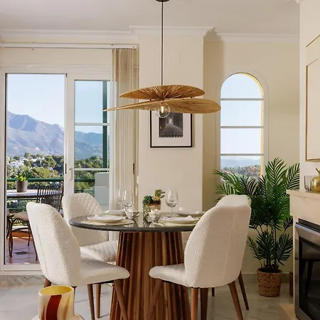 Marbella Banus Suites - Banus - Nueva Andalucia - Senorio De Aloha Urb - Premium Location - 2Br - 2Ba - Outdoor Terrace - Spectacular Sea & Mountain Views - Pool - Ideal For Families Apartament Marbella