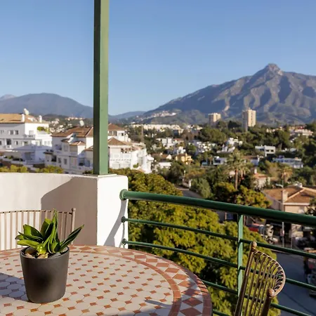 Marbella Banus Suites - Banus - Nueva Andalucia - Senorio De Aloha Urb - Premium Location - 2Br - 2Ba - Outdoor Terrace - Spectacular Sea & Mountain Views - Pool - Ideal For Families Apartament *