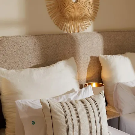 Marbella Banus Suites - Banus - Nueva Andalucia - Senorio De Aloha Urb - Premium Location - 2Br - 2Ba - Outdoor Terrace - Spectacular Sea & Mountain Views - Pool - Ideal For Families * Marbella